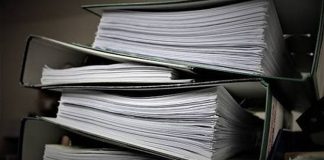 Denetim Raporlarının Önemi İşletmelerin finansal durumunun değerlendirilmesi, muhasebe kayıtlarının doğruluğunun incelenmesi ve iç kontrol sistemlerinin işleyişinin anlaşılması, denetim faaliyetlerinin temel amaçları arasında yer alıyor. Bu çalışmalar sonucunda elde edilen bulguların açık ve sistematik biçimde aktarılmasını sağlayan denetim raporları, işletme yönetimleri ve finansal bilgi kullanıcıları açısından önemli bir kaynak oluşturuyor. Denetim sürecinin sonuçlarını ortaya koyan bu raporlar, karar alma süreçlerinin daha sağlıklı yürütülmesine katkı sağlayabiliyor. Konulu bir haber görseli.