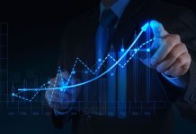 Finansal Performans Nasıl Ölçülür? Şirketlerin ekonomik durumunu değerlendirmek, hedeflerine ne ölçüde ulaştığını belirlemek ve geleceğe yönelik stratejiler geliştirmek için finansal performans ölçümü önemli bir yönetim aracı olarak öne çıkıyor. İşletmelerin yalnızca ne kadar gelir elde ettiğini incelemek, finansal durumlarını anlamak için yeterli olmuyor. Gelirlerin kâra dönüşme oranı, giderlerin kontrolü, nakit akışı, borçluluk düzeyi ve kaynakların ne kadar verimli kullanıldığı da değerlendirme sürecinde dikkate alınıyor. Konulu bir haber görseli.