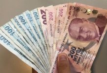 Şirketlerde Nakit Yönetimi Şirketlerin faaliyetlerini kesintisiz sürdürebilmesi, finansal yükümlülüklerini zamanında yerine getirebilmesi ve büyüme hedeflerine ulaşabilmesi için nakit kaynaklarını doğru yönetmesi gerekiyor. Satışlardan elde edilen gelirler, tedarikçilere yapılan ödemeler, personel giderleri, vergi yükümlülükleri ve yatırım harcamaları, işletmelerin günlük nakit hareketlerini doğrudan etkiliyor. Bu nedenle şirketlerde nakit yönetimi, finansal sürdürülebilirliğin korunması ve işletme kaynaklarının verimli kullanılması açısından önemli bir yönetim alanı olarak öne çıkıyor. Konulu bir haber görseli.
