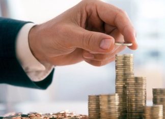 Vergi daireleri, Türkiye'de vergi sisteminin düzenli işlemesini sağlayan ve kamu gelirlerinin tahsil edilmesinde önemli rol üstlenen idari birimlerdir. Gerçek kişilerin ve işletmelerin vergiyle ilgili işlemlerinin yürütülmesi, mükellefiyet kayıtlarının oluşturulması, beyanların değerlendirilmesi ve tahsilat süreçlerinin takip edilmesi gibi birçok görev bu kurumların çalışma alanına girer. Vergi dairesi, vergi mevzuatının uygulanması ve mükelleflerin yasal yükümlülüklerini yerine getirmesi açısından kamu yönetiminin önemli bir parçasını oluşturur. Konulu bir haber görseli.