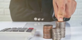 Vergi İstisnası Nedir? Vergi istisnası, belirli gelirlerin, kazançların, işlemlerin veya ekonomik faaliyetlerin ilgili kanunlarda belirtilen koşullar çerçevesinde vergi dışında bırakılması anlamına gelir. Vergi sisteminde farklı amaçlarla uygulanan bu düzenlemeler, belirli sektörlerin desteklenmesi, yatırımların teşvik edilmesi, sosyal hedeflerin gerçekleştirilmesi veya bazı ekonomik faaliyetlerin kolaylaştırılması amacıyla kullanılabilir. Vergi istisnası, her mükellef için genel olarak geçerli bir uygulama değildir; kapsamı, süresi ve yararlanma şartları ilgili mevzuatla belirlenir. Konulu bir haber görseli.
